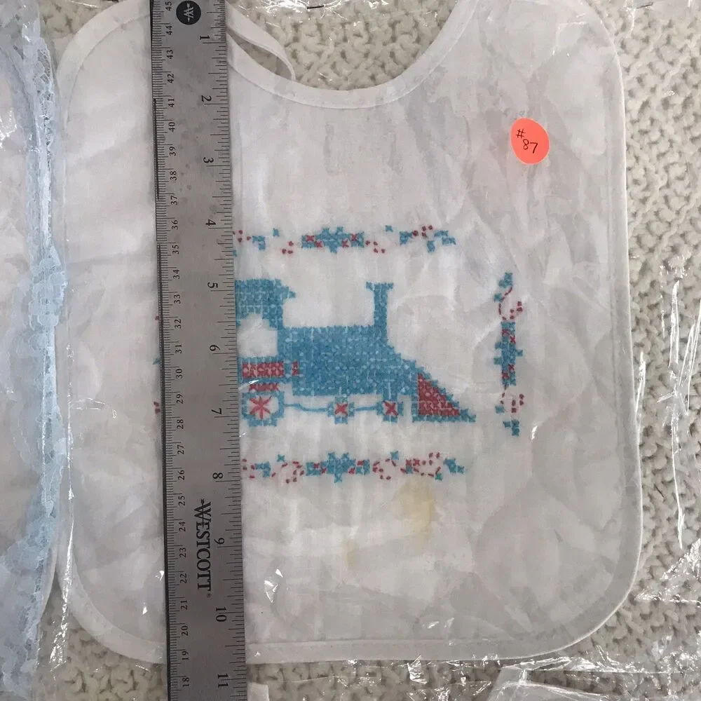 Unbranded with handmade design this lot